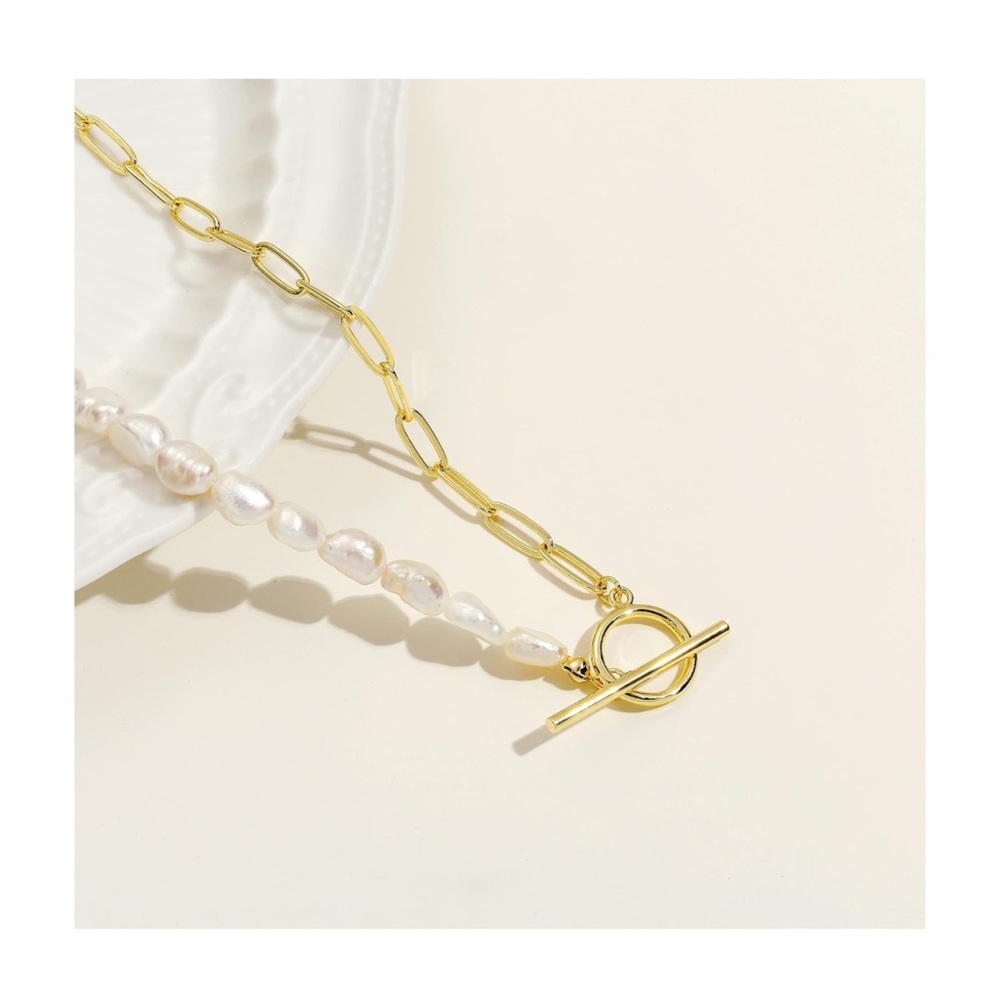 18k Gold plated link half pearl necklace with toggle clasp 🤍✨ - Picture 3 of 3